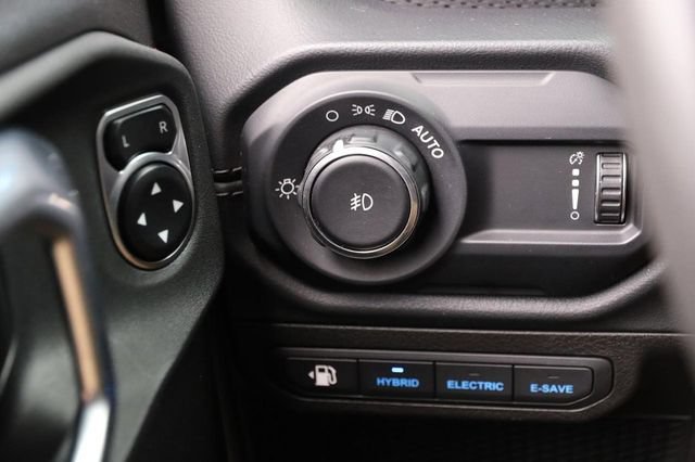 Used 2024 Jeep Wrangler Unlimited Rubicon 4xe AWD/4WD image 23