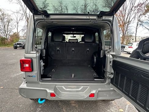 Used 2022 Jeep Wrangler Unlimited Sahara image 15