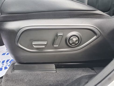 Used 2022 Jeep Grand Cherokee L Limited image 5