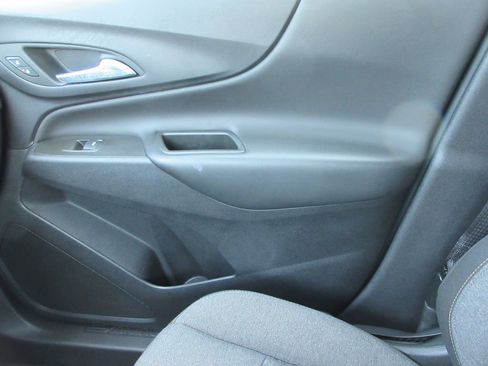 Used 2024 Chevrolet Equinox LT AWD/4WD image 32