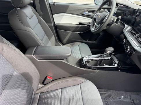 New 2026 Chevrolet Trax LT w/ LT Convenience Package image 7