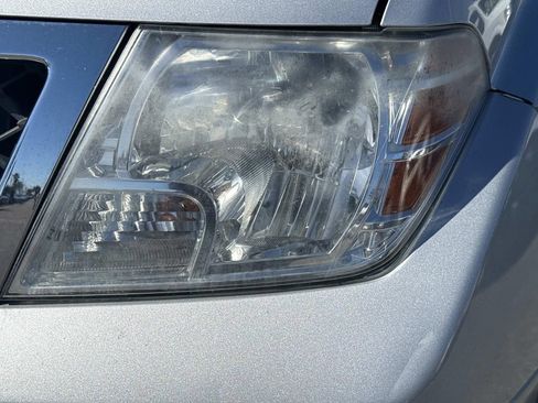 Certified 2019 Nissan Frontier SV image 10