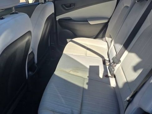 Used 2023 Hyundai Kona SEL AWD/4WD image 15