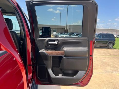 Used 2021 GMC Sierra 2500 Denali w/ Denali Ultimate Package AWD/4WD image 18