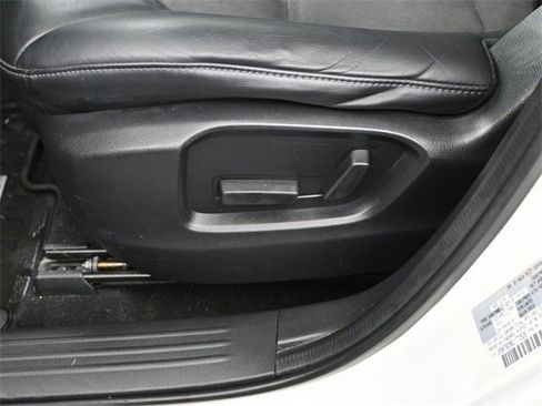 Used 2020 MAZDA CX-5 Touring image 20