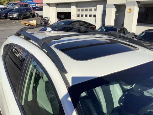 Used 2020 Subaru Crosstrek 2.0i Limited w/ Moonroof Package image 18