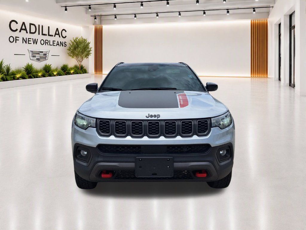 Used 2024 Jeep Compass Trailhawk AWD/4WD image 9