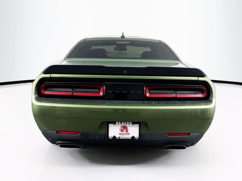 Used 2022 Dodge Challenger R/T w/ Driver Convenience Group image 8
