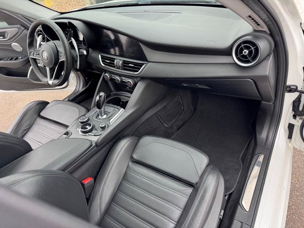 Used 2018 Alfa Romeo Giulia Ti Sport w/ Quick Order Package 22S Sport AWD/4WD image 26