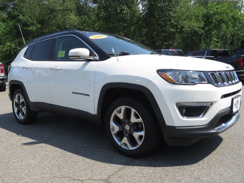 Used 2018 Jeep Compass Limited AWD/4WD image 3