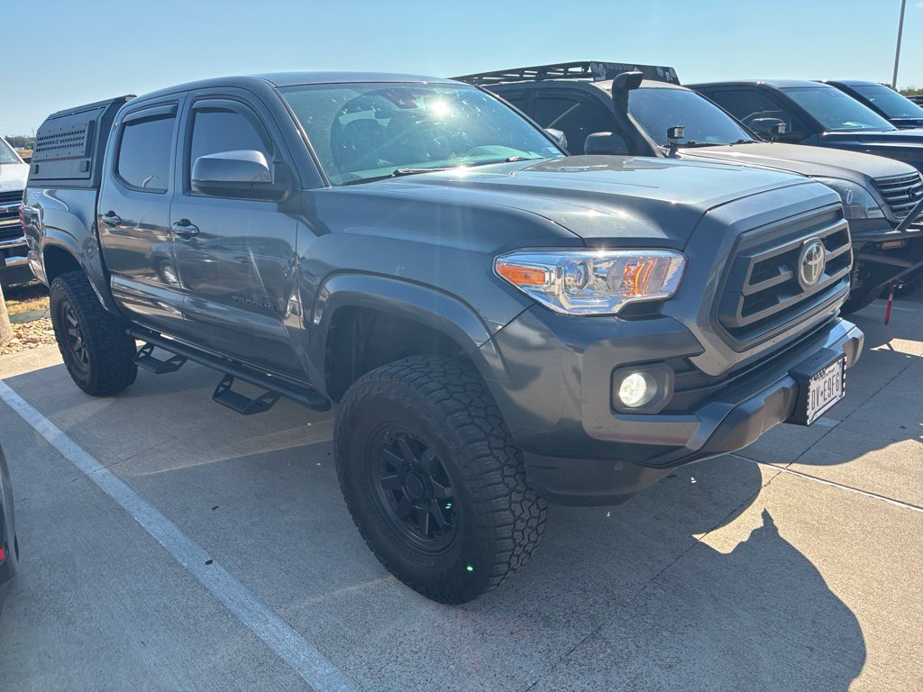 Certified 2022 Toyota Tacoma SR AWD/4WD image 1