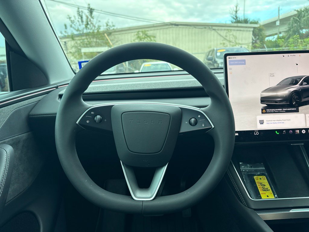 Used 2026 Tesla Model Y AWD image 24