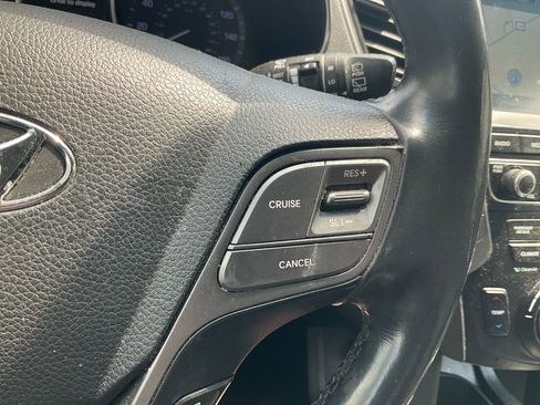 Used 2018 Hyundai Santa Fe Sport w/ Cargo Package FWD image 20