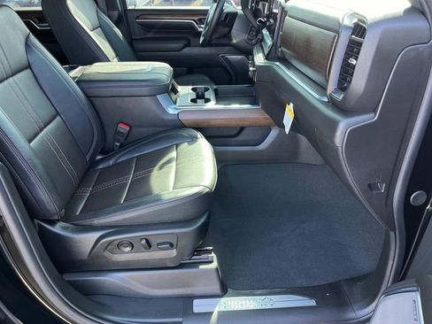 Used 2024 Chevrolet Silverado 2500 High Country w/ Technology Package AWD/4WD image 12