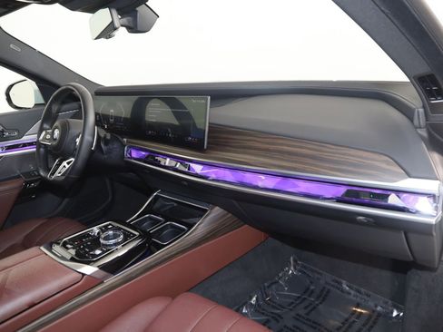 Used 2025 BMW 760i xDrive AWD/4WD image 63