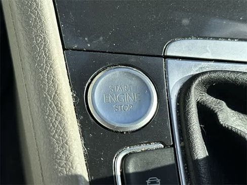 Used 2019 Volkswagen Golf Alltrack SE image 11