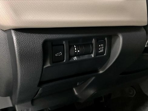 Used 2025 Subaru Forester Limited AWD/4WD image 19