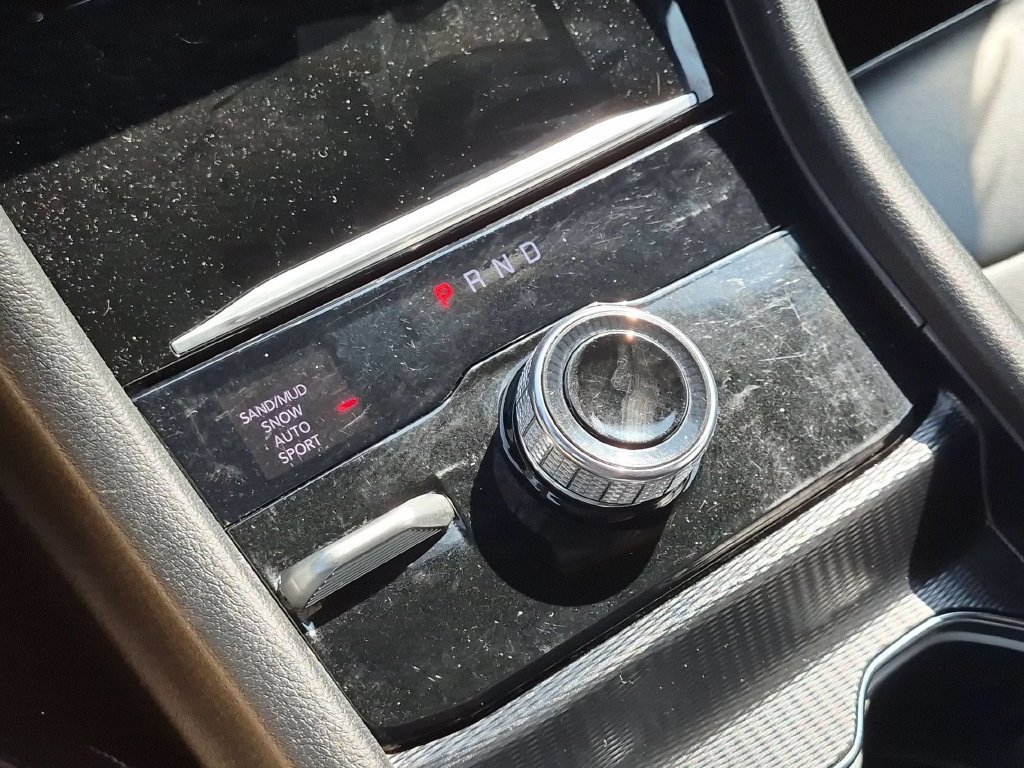 Used 2025 Jeep Grand Cherokee Limited AWD/4WD image 17