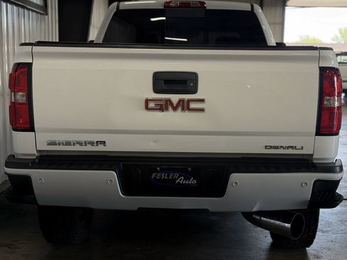Used 2016 GMC Sierra 2500 Denali w/ Duramax Plus Package AWD/4WD image 3