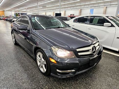 Used 2013 Mercedes-Benz C 250 2dr Cpe C 250 RWD image 3