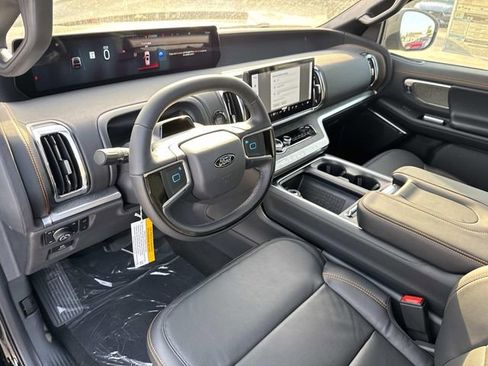 New 2025 Ford Expedition Tremor image 8