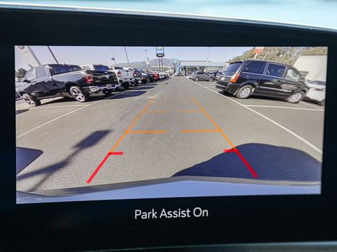 Used 2024 Cadillac XT4 Premium Luxury image 6