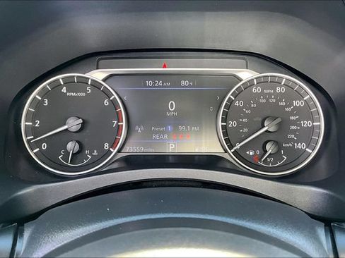 Used 2024 Nissan Altima 2.5 SR FWD image 12