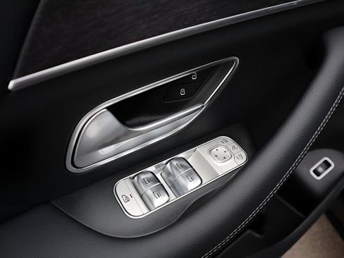 Certified 2026 Mercedes-Benz GLE 450 4MATIC image 26