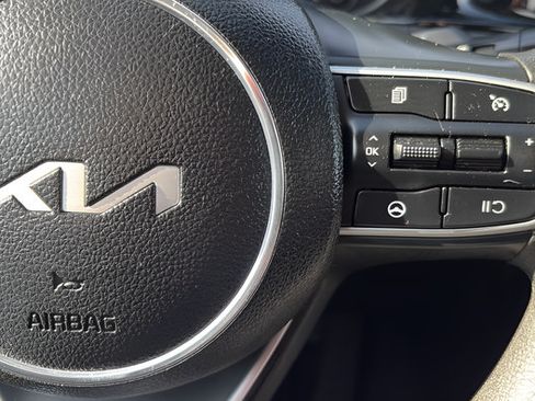 Used 2023 Kia K5 LXS FWD image 11