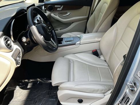 Used 2022 Mercedes-Benz GLC 300 4MATIC w/ Premium Package Lite image 18
