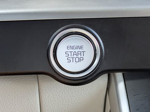 Certified 2024 Kia Carnival LX FWD image 26