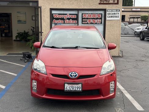 Used 2010 Toyota Prius FWD image 2