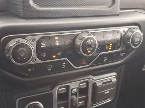 Used 2021 Jeep Wrangler Unlimited Sport image 25