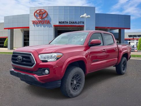 Used 2020 Toyota Tacoma SR5 AWD/4WD image 5