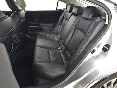 Used 2023 Lexus ES 350 w/ Accessory Package (Z2) FWD image 31