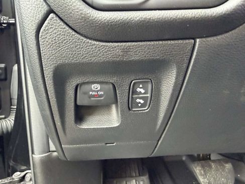Used 2025 RAM 1500 Big Horn AWD/4WD image 28