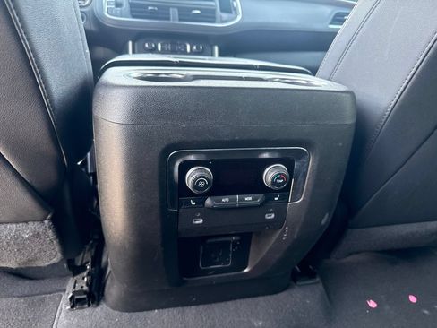 Used 2024 Chevrolet Tahoe Premier RWD image 15