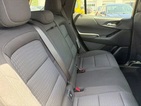 Used 2025 Chevrolet Equinox LT w/ Safety and Technology Package FWD image 23