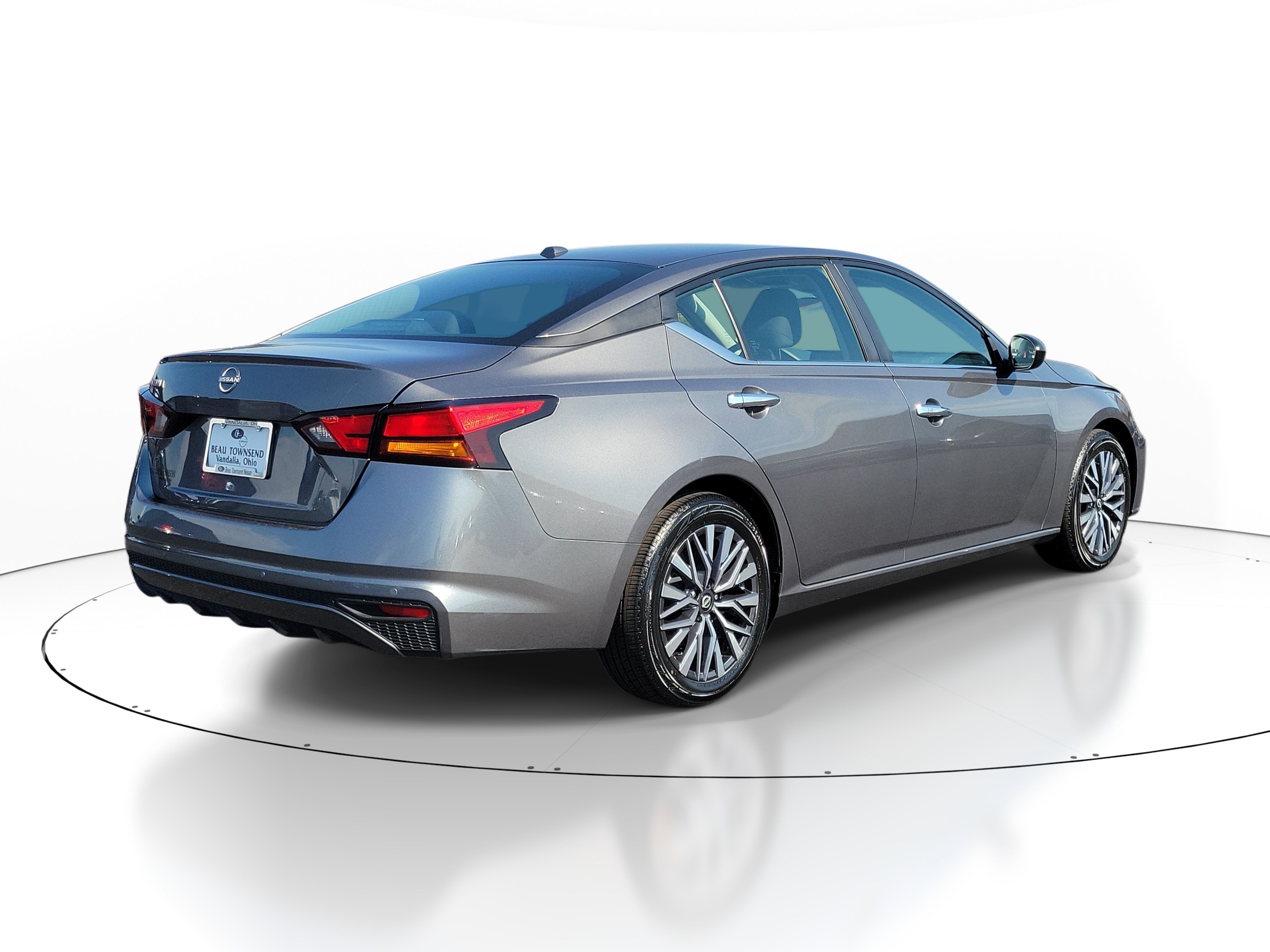 Certified 2025 Nissan Altima 2.5 SV FWD image 4