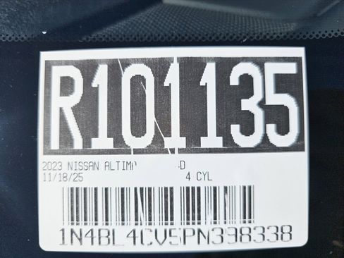 Used 2023 Nissan Altima 2.5 SR image 10