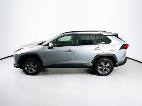 Used 2025 Toyota RAV4 XLE image 4