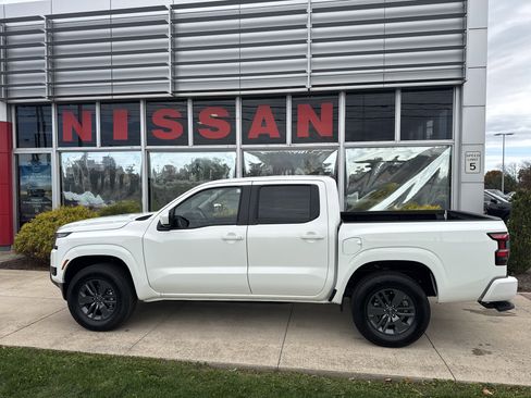 New 2026 Nissan Frontier SV image 3