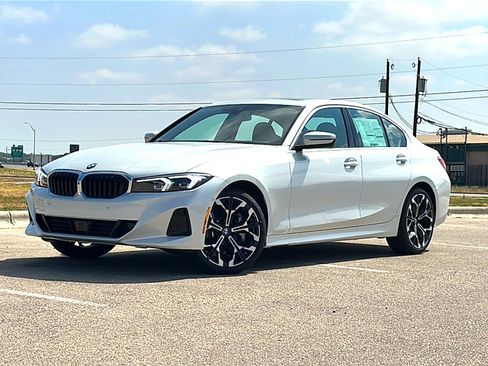 New 2026 BMW 330i Sedan w/ Premium Package RWD image 2