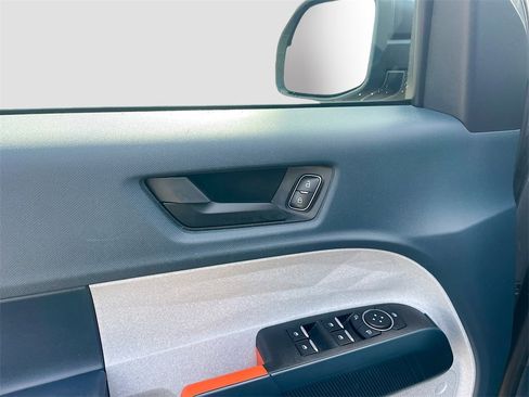 Used 2024 Ford Maverick XLT image 8