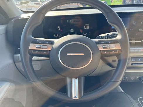 Used 2025 Hyundai Kona SEL FWD image 29