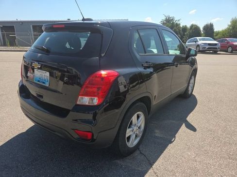 Used 2020 Chevrolet Trax LS FWD image 8
