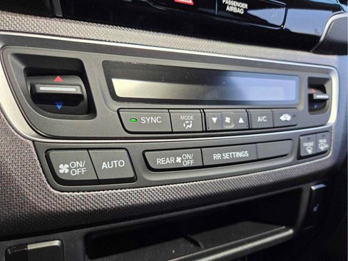 Used 2023 Honda Ridgeline RTL-E image 32