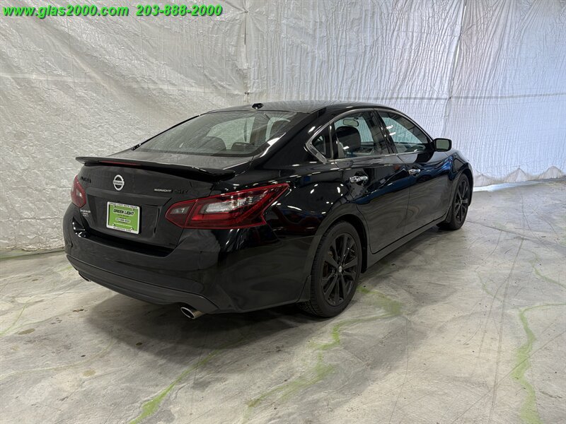 Used 2018 Nissan Altima 2.5 SR w/ SR Midnight Edition FWD image 8