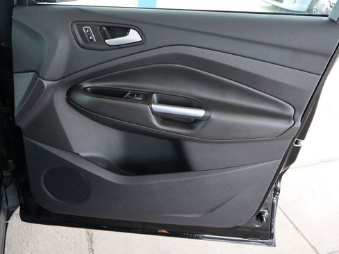 Used 2016 Ford Escape SE w/ SE Cold Weather Package image 25