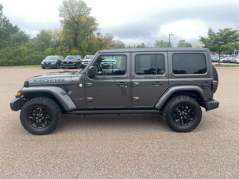 Used 2019 Jeep Wrangler Unlimited Sahara w/ Quick Order Package 24M Moab image 8